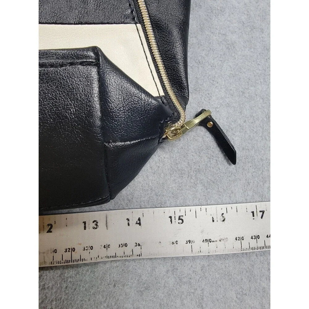 Relic Alexa Leather Black White Stripe Magnetic Double Handles Zip Inner Pockets